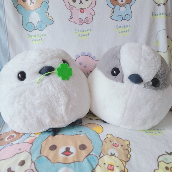 Fuku Fuku Shimaenaga Friends - Fluffy Good Luck Plushies (GREY - Hina Chan) - Picture 7 of 9
